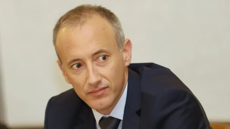 МОН предлага да се редува онлайн обучение с присъствено