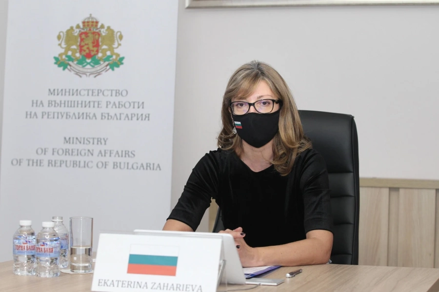 Захариева участва в министерска среща на Глобалната коалиция по свободата на медиите