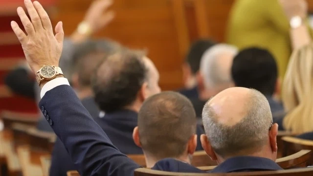 Окончателно: Минималната пенсия става 300 лева