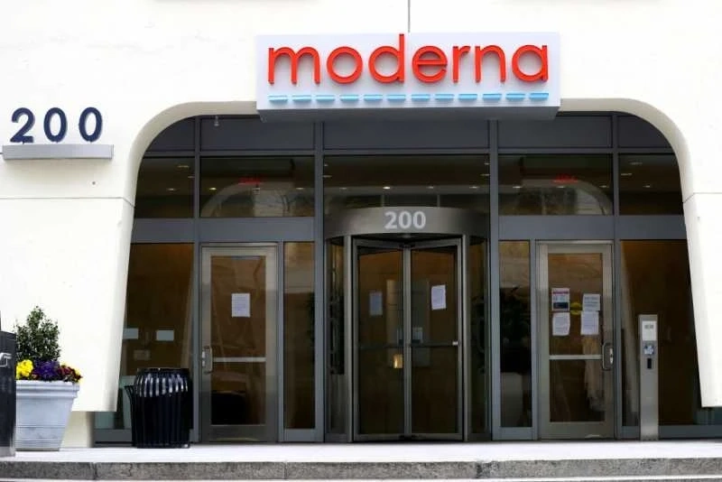 Moderna иска спешно одобрение на ваксината си срещу Ковид-19 от САЩ и Европа