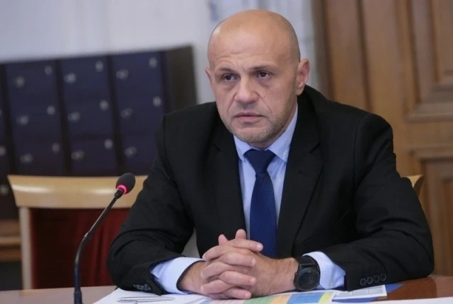 Вицепремиерът Томислав Дончев е с коронавирус