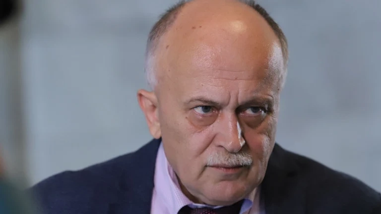 Преговаряме за по-ранна доставка на ваксини от \