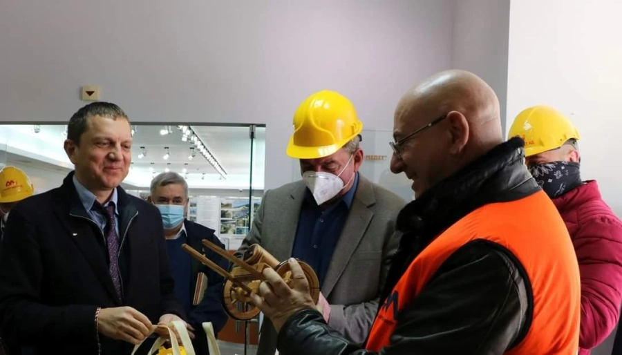 Министърът на околната среда и водите Емил Димитров посети Асарел-Медет
