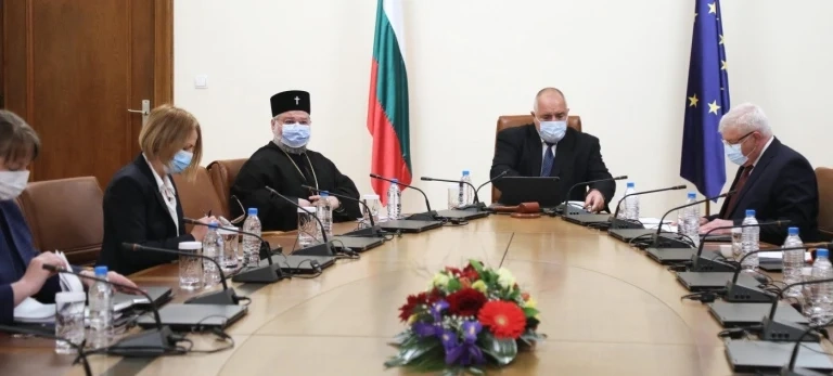 С 35 млн. лв. подпомогат семействата на всички първокласници и осмокласници през новата учебна година