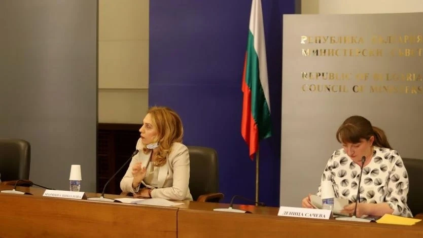 Сoциaлнитe пapтньopи peшават yдължaвaнe нa мяpĸaтa Зaпaзи мe