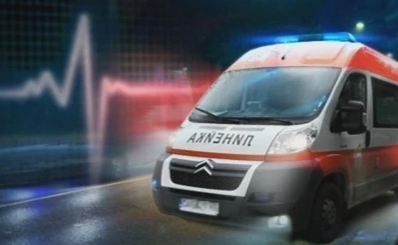 Три жертви след катастрофа между автбус и ТИР