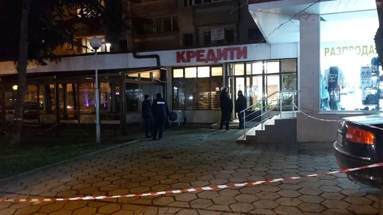 И стрелецът, и убитият в Стара Загора с разрешително за оръжие