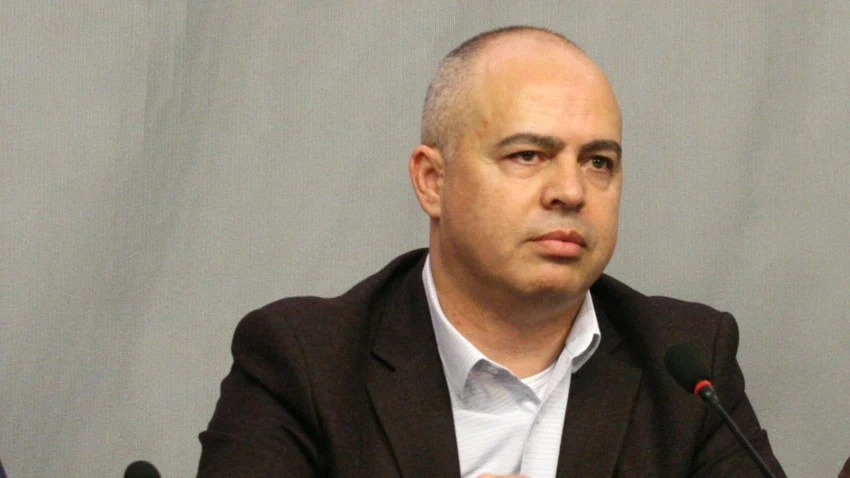 Георги Свиленски: ЦИК да глоби медиите, които публикуват изборни резултати