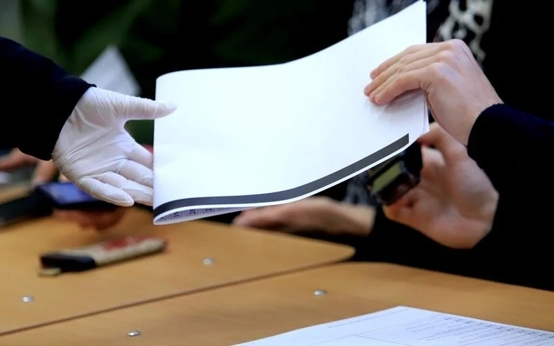 26 РИК в Интер Експо Център - кошмарни протоколи и проблеми с машинния вот