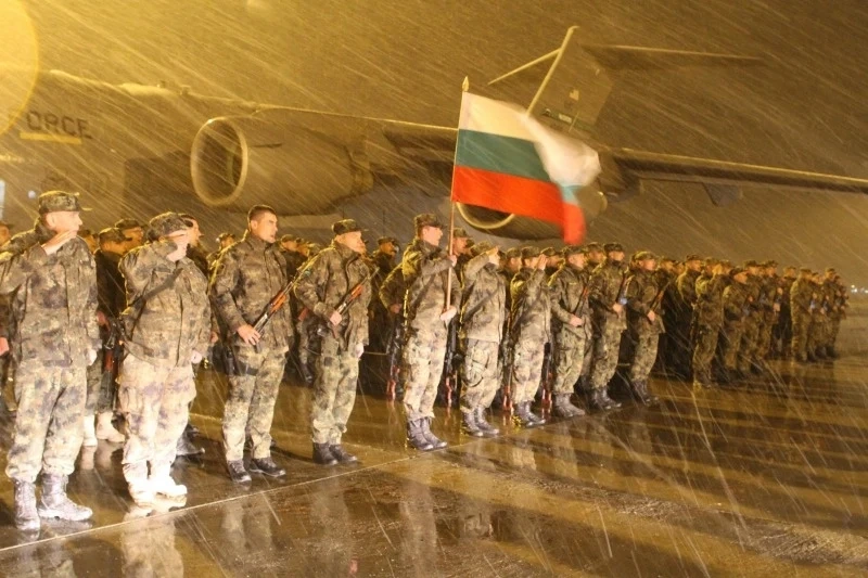 Военнослужещите от 41-ия военен контингент в Афганистан се завърнаха в България