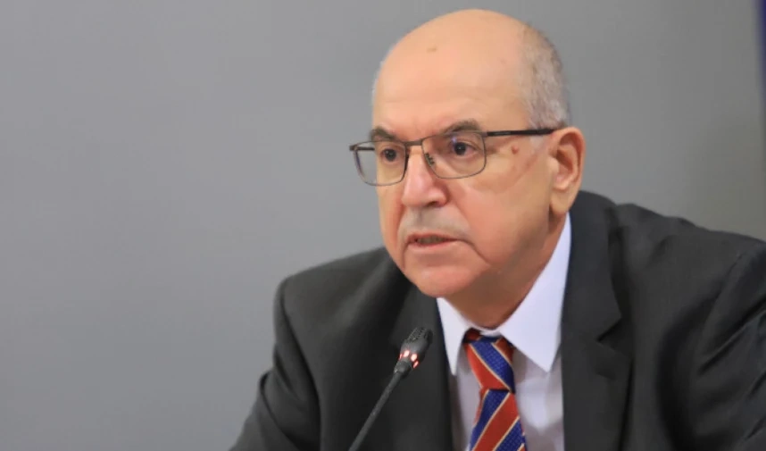 Ваксината на Янсен остава на склад до понеделник