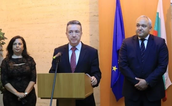 Стоилов започва проверка на Агенцията по вписвания и Търговския регистър