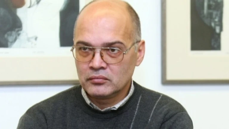 Тихомир Безлов: Странно и особено поведение е шефовете на спецслужбите да излязат в отпуск