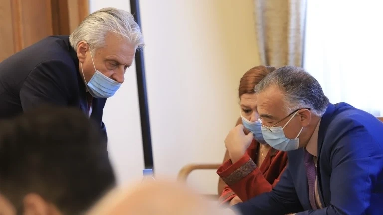 Кабинетът призова прокуратурата да не се меси в работата на изпълнителната власт