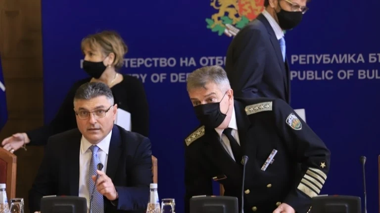 Министърът на отбраната поиска проверка на Военна полиция