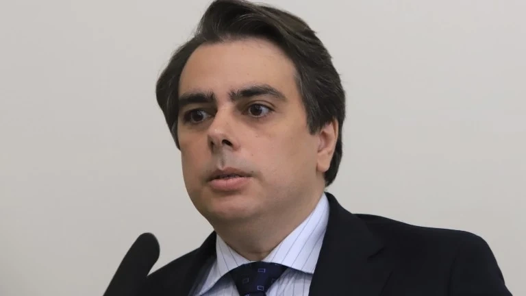 Финансовият министър: Питайте Гешев за проверката на Спецов 