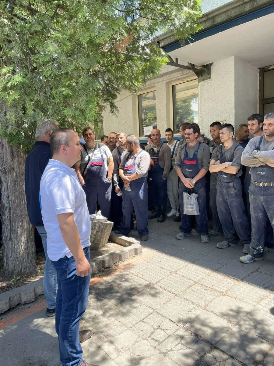 \'Има такъв народ\' посетиха завода \'Монбат\'