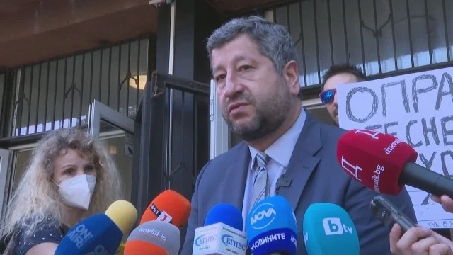 Иванов: Гласувайте, не оставяйте друг да решава какви са вашите мечти