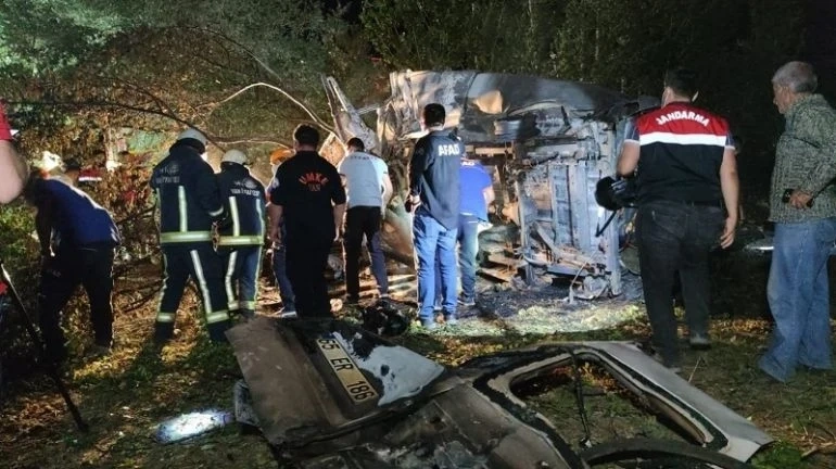 12 загинаха, a 20 са ранени в катастрофа на автобус с нелегални мигранти в Турция
