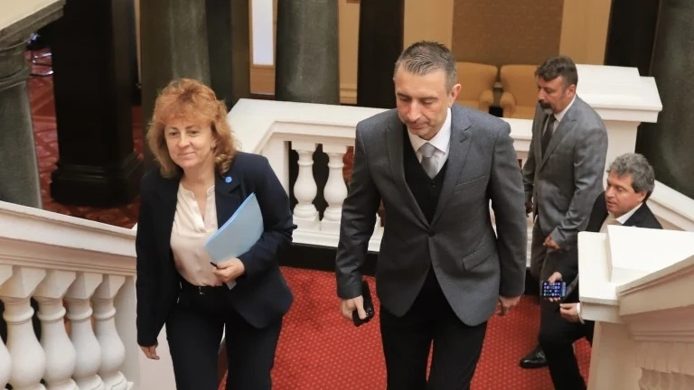 ИТН далеч от мисълта за правителство, в което всички да са щастливи
