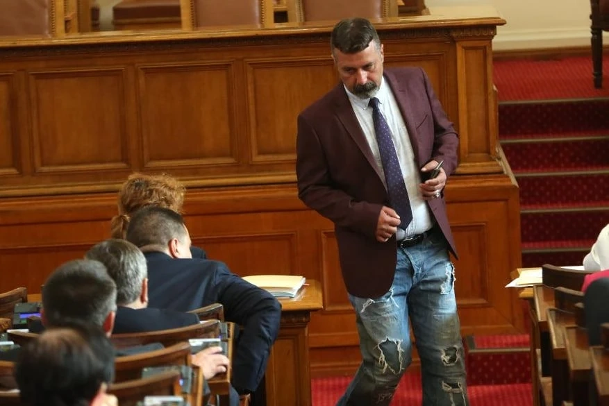 Дрескодът в парламента никога вече няма да бъде същият