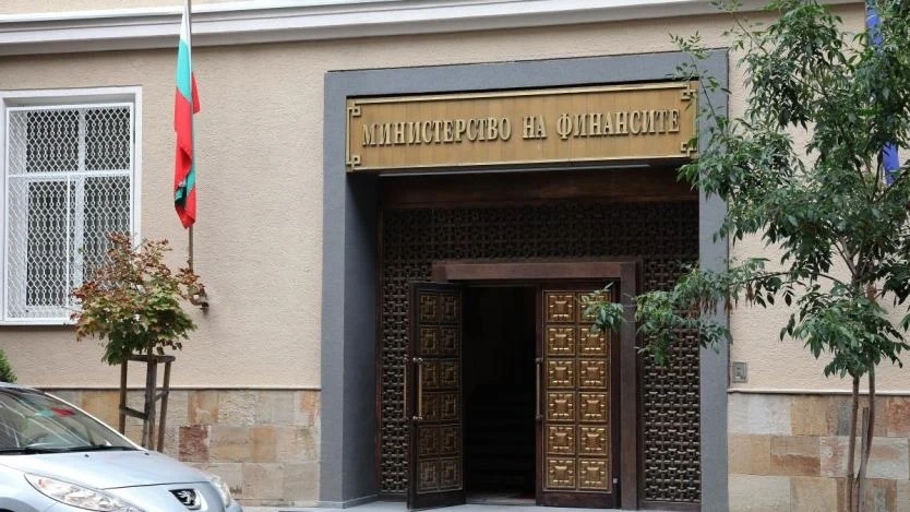 Служебното правителство тегли дълг нa cтoйнocт 200 млн. лв.