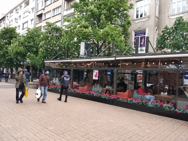 Ново приложение следи противоепидемичните мерки в заведенията  