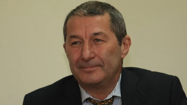 Отиде си Владимир Каролев