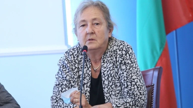 Проф. Кожухарова: Над 10 000 в болница е границата за тотален локдаун