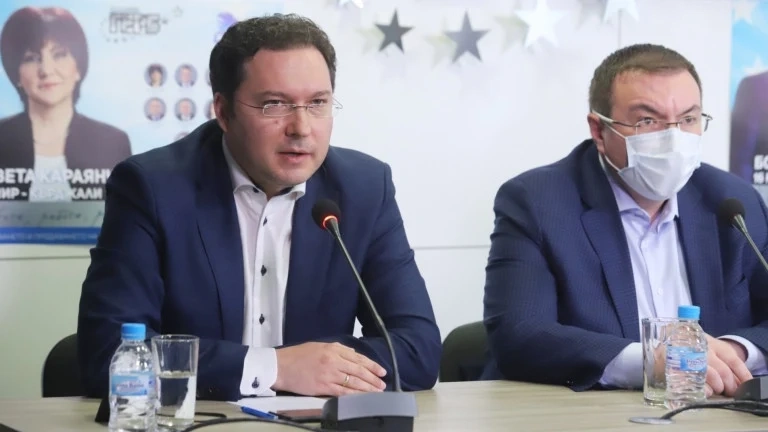 За Даниел Митов е много важно Радев да бъде победен на втори тур