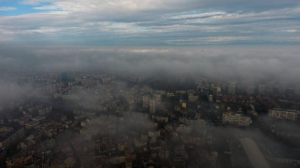 Въздухът в София тази сутрин с превишено съдържание на фини прахови частици