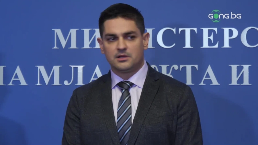 Министър Василев: Няма да решавам сам за ЦСКА