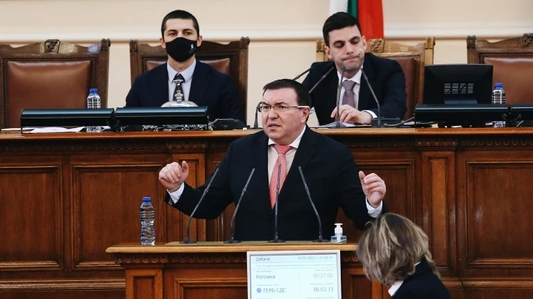 ГЕРБ дават Кацаров на прокуратурата за неупражнен контрол върху директора на МБАЛ Лозенец