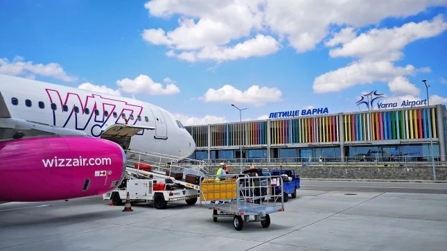 Wizz Air с нови полети от Бургас и Варна до Гетуик в Лондон