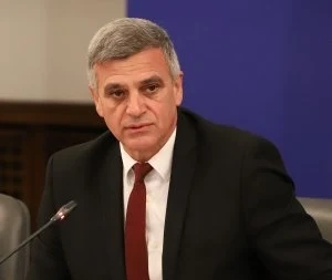 Стефан Янев: Нека не ползваме фриволно думата „война“