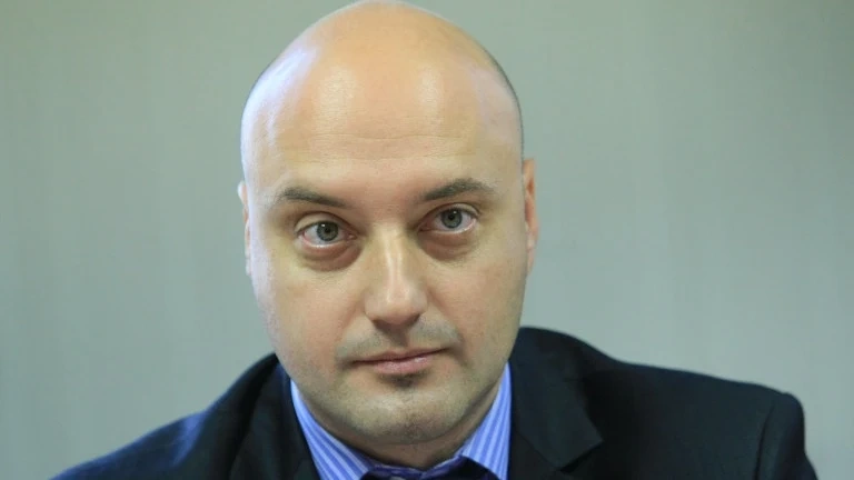 ДБ се смятат за ястреба в коалицията, искат части на НАТО у нас