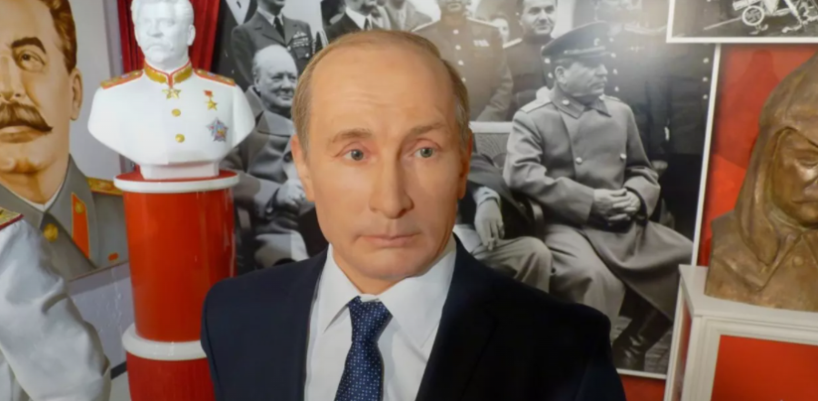 Музея за восъчни фигури във Варна: Да махнем ли фигурата на Путин?