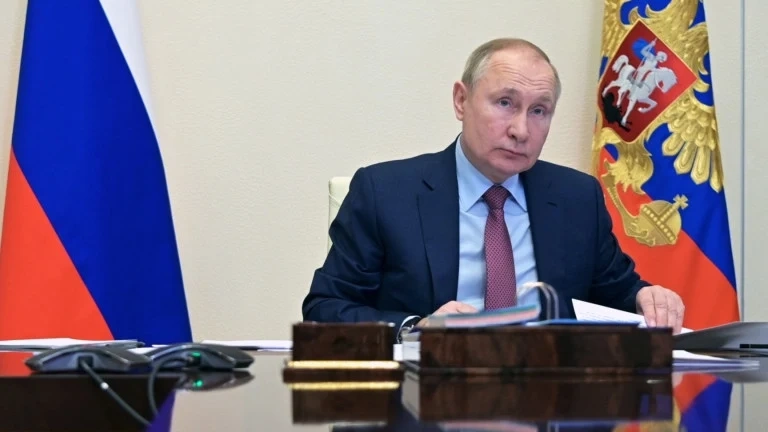 На 8 март Путин обеща на майките, че в Украйна няма да влязат наборници