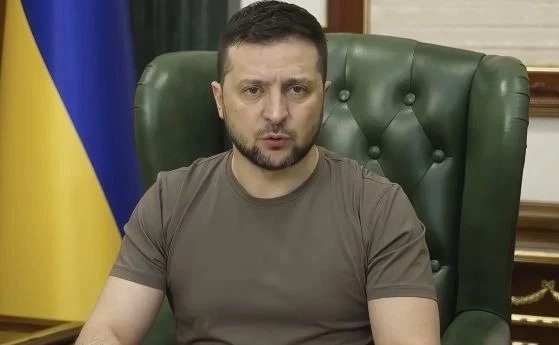 Украйна: Русия е използвала фосфорни бомби в Луганск, Зеленски призова за протести по цял свят