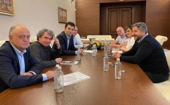 Тошко Йорданов обясни, че не показва онова, което мнозина си помислиха