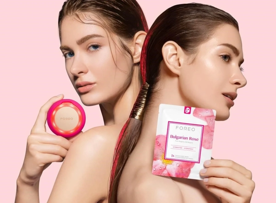 FOREO пуска в България първите в света шийт маски с двоен режим 