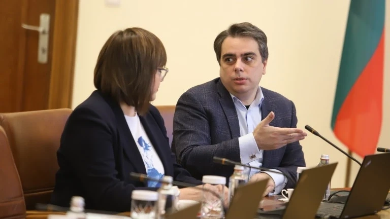 Нинова и бизнесът искат възобновяване на преговорите с „Газпром“
