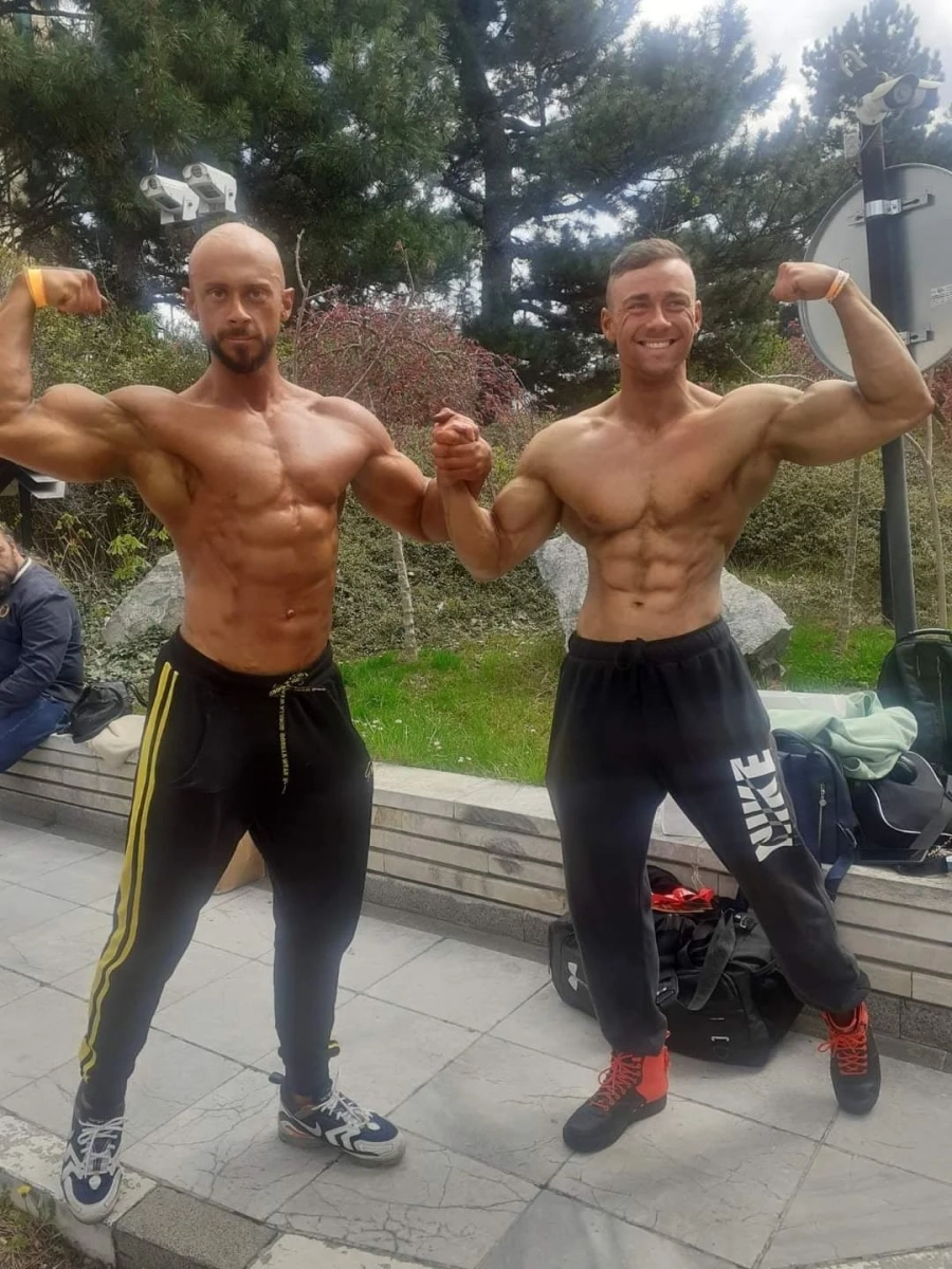 Фитнес инструктори в The Red GYM грабнаха медали от турнир по бодибилдинг