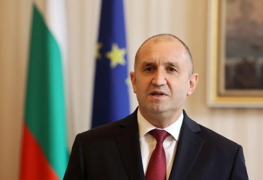 Радев от Берлин: Важно е едно правителство да спазва обещанията си, имаме разминавания