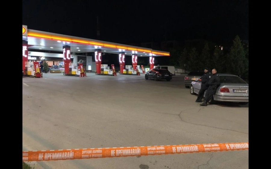 Появиха се снимки от среднощния екшън с Йомов