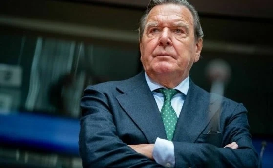 Германия затваря офиса на Шрьодер, защото отказа да се дистанцира от Путин