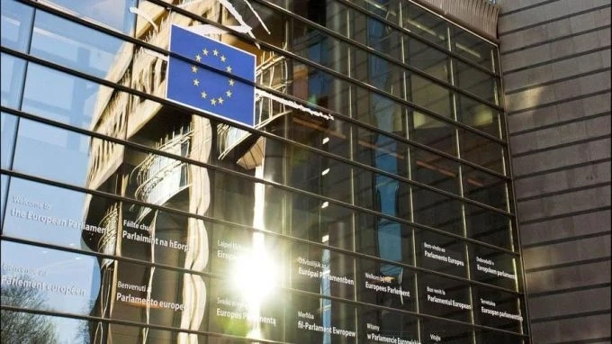 Политико: Петков възнамерява да присъства на среща на ръководителите на Обнови Европа в ЕП