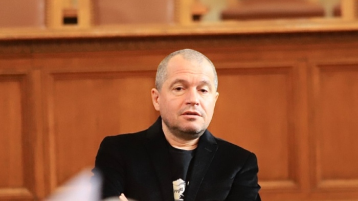 Йорданов: Моралът на г-н Петков е както разбирането му за Конституцията - никакъв