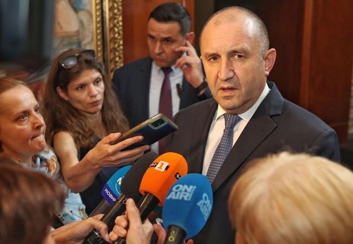 Радев: Българският парламент не е тържище 