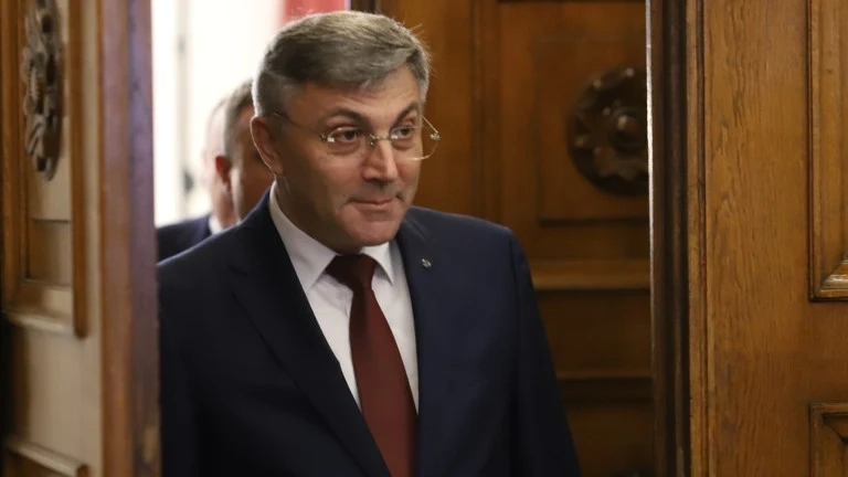 Държавата е на ръба на пропастта, предупреждава ДПС